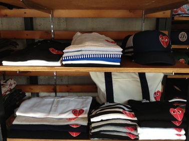 COMME des GIMMICKSONS BOX.JPG